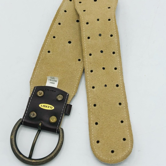 OLD NAVY CUTOUT BELT - Picture 7 of 16